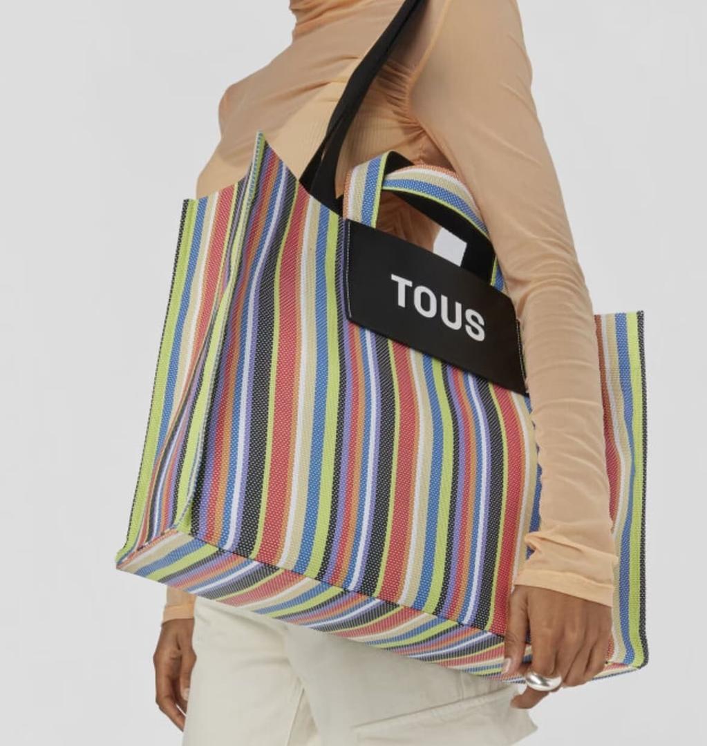 Bolso shopper grande de rayas modelo Stripes de Tous