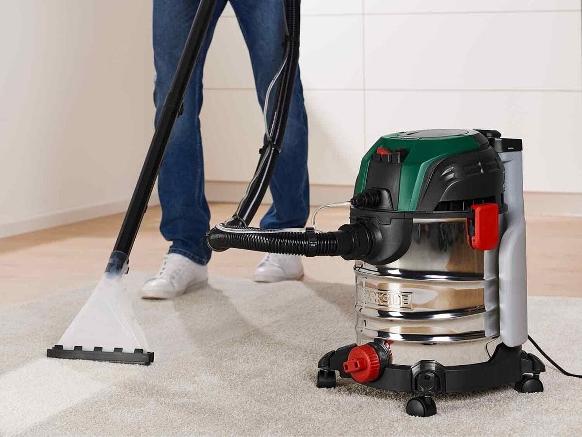 Aspirador de alfombras y tapicerías 250 W de Lidl