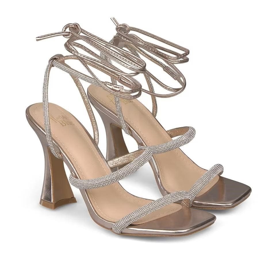 Sandalias de tacón Lintu con tachuelas Alma en Pena