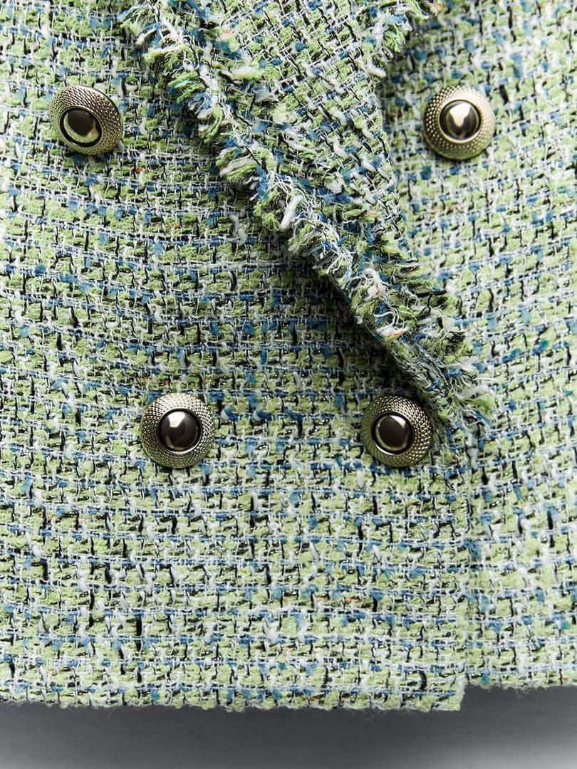 Chaqueta cruzada estructura color verde de Zara