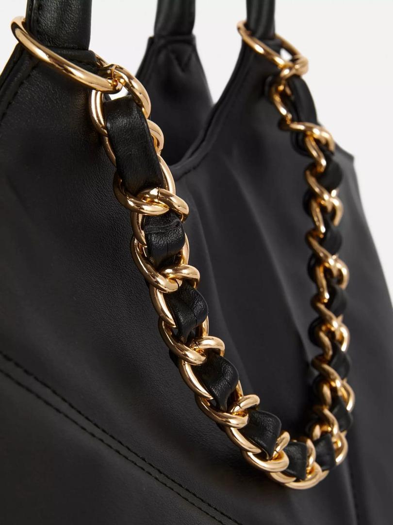 Bolso shopper acolchado con cadena de Primark