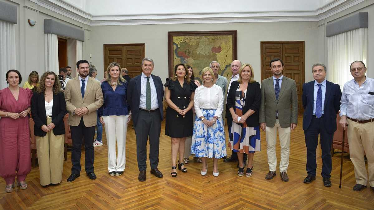 Firma del convenio para la elaboración del Plan de la Viña