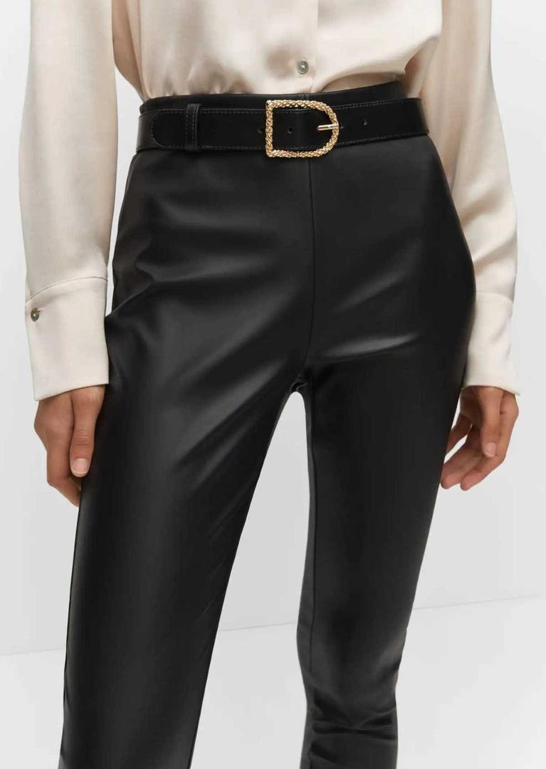 Leggings efecto piel de Mango