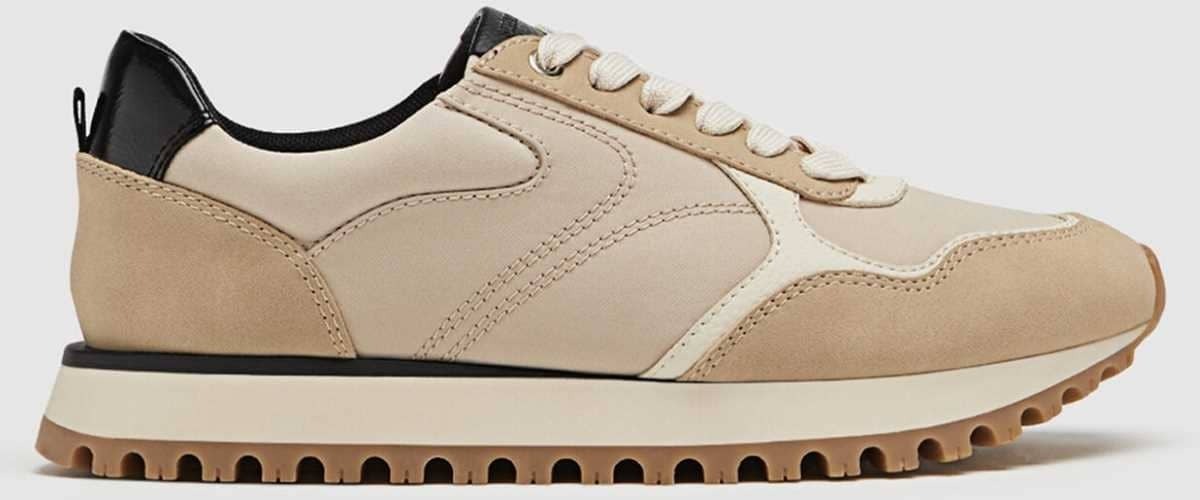 Zapatillas deportivas detalle suela dentada de Stradivarius