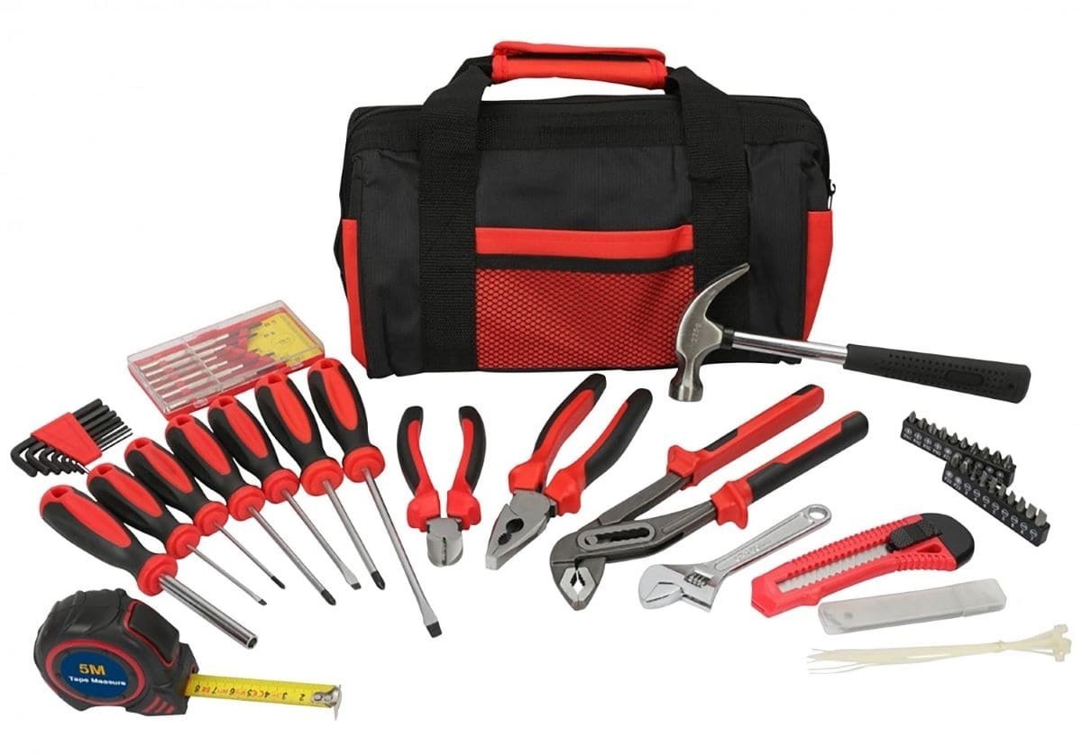 Bolsa con 65 herramientas