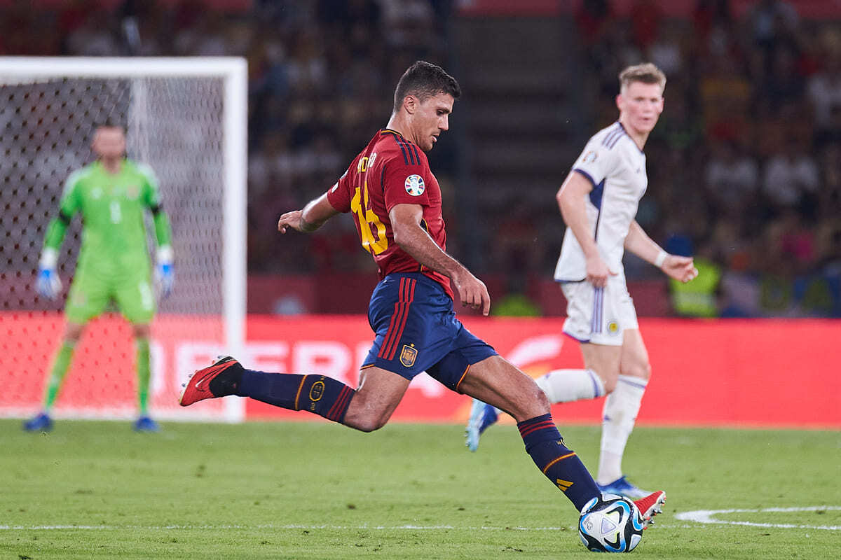 Rodri en el España - Escocia | Salvador López Medina para El MIRA