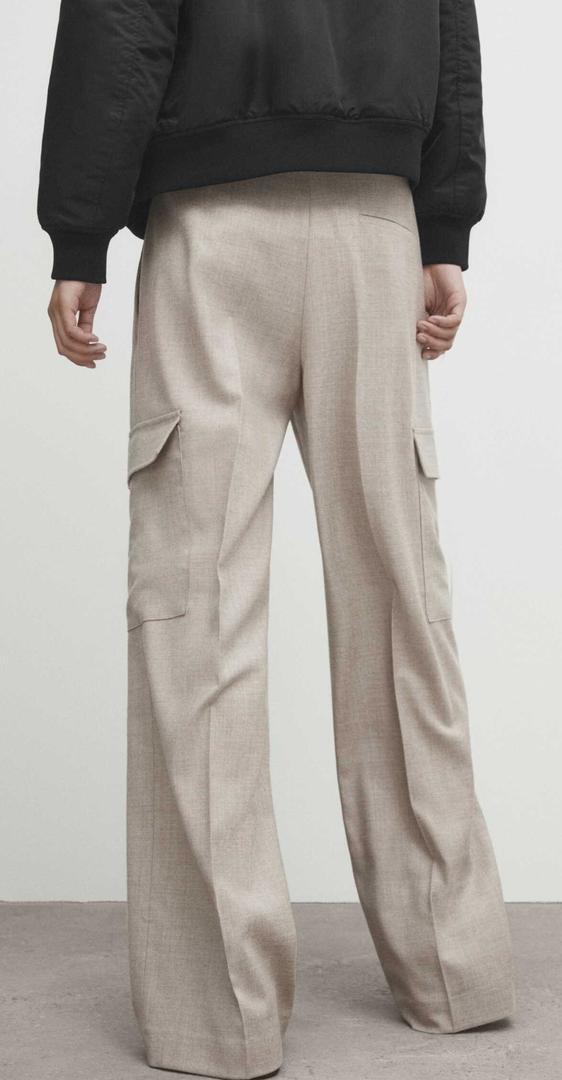 Pantalón cargo mezcla lana franela de Massimo Dutti