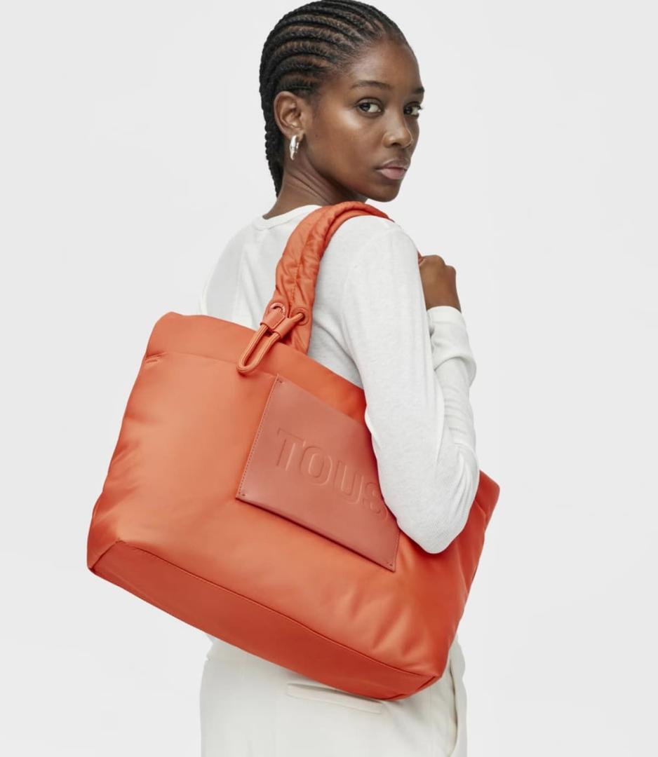 Bolso capazo modelo Marina con asa comodín de Tous