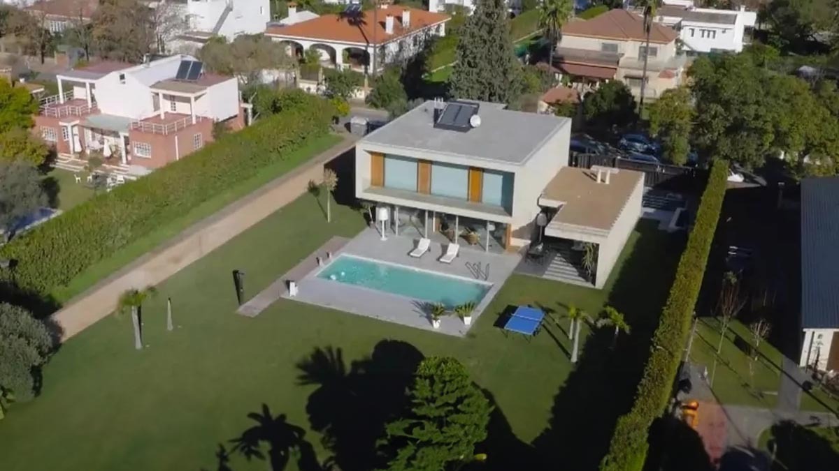 Casa de Joaquín Sánchez y Susana Saborido en Gelves, Sevilla
