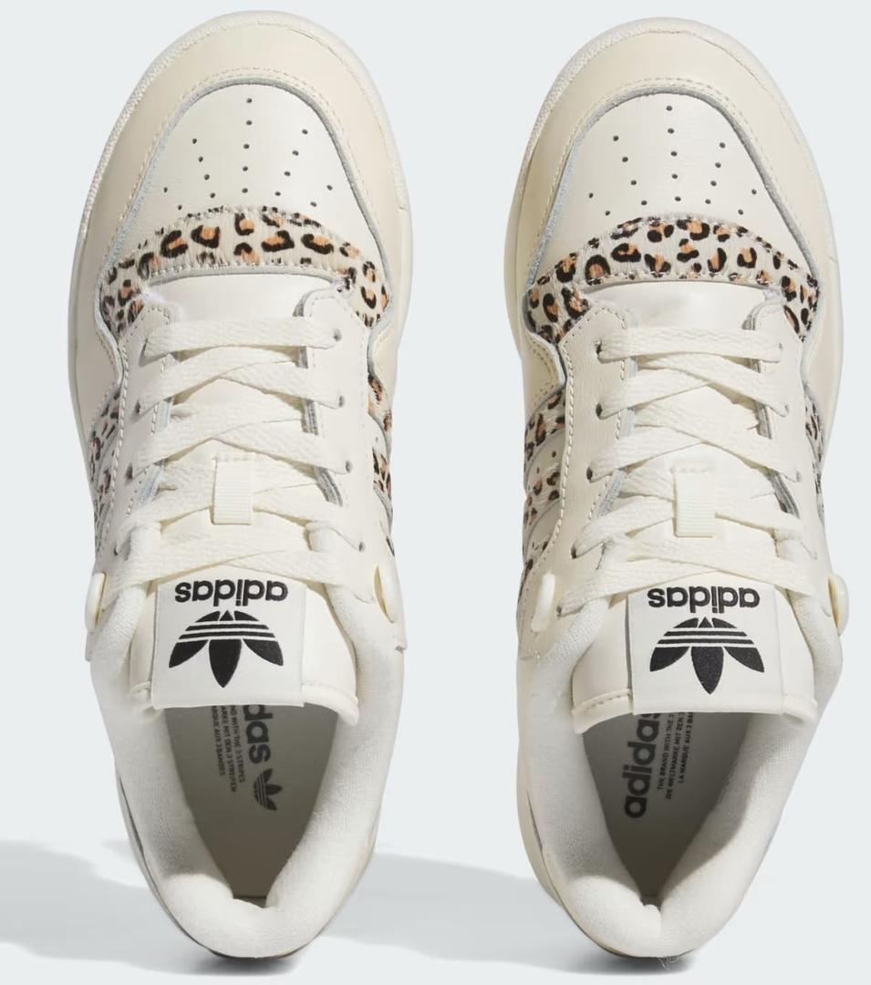 Zapatillas modelo Rivalry Low de Adidas