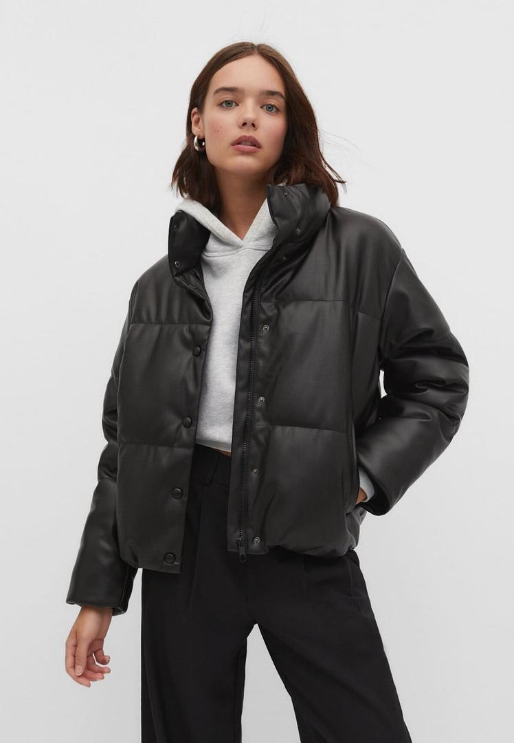 Chaqueta cazadora acolchada efecto piel de Stradivarius