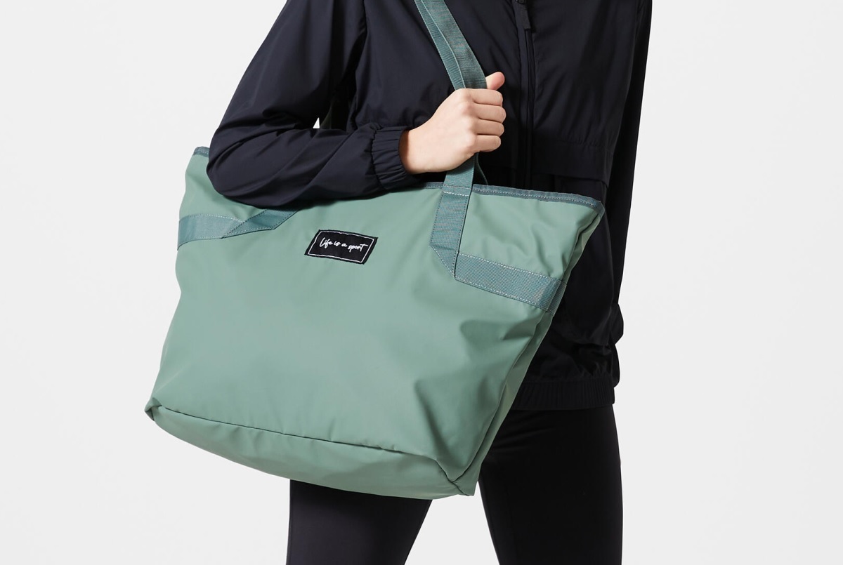 Bolso shopping de Domyos color verde en Decathlon