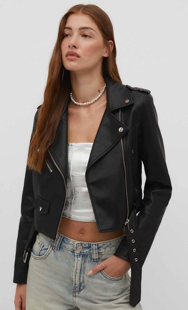 Cazadora biker con cinturón efecto piel de Stradivarius