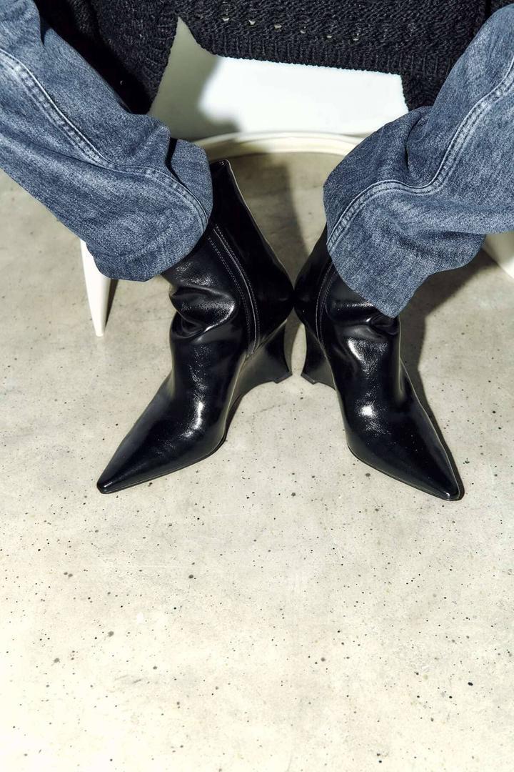 Botas de tacón con cuña de Zara