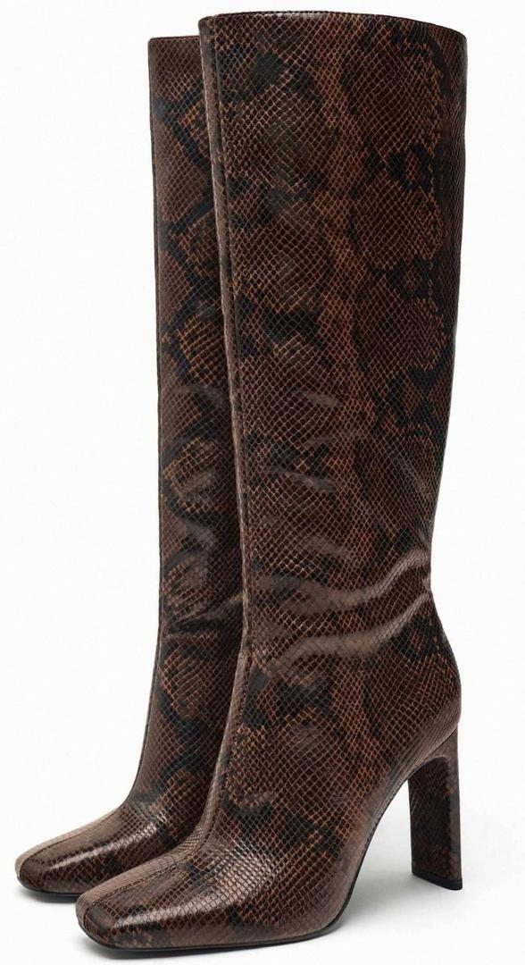 Bota tacón estampado animal de Zara