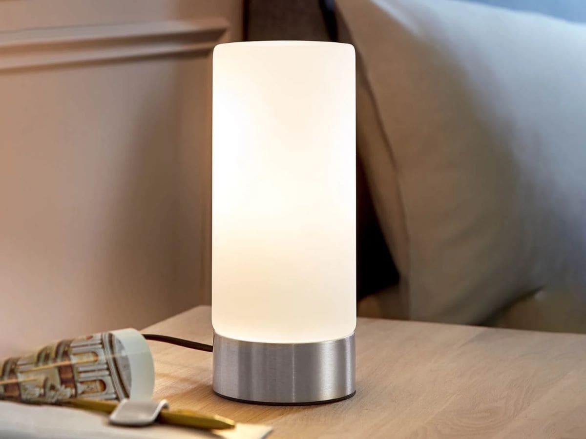 Lámpara LED de sobremesa con atenuador táctil