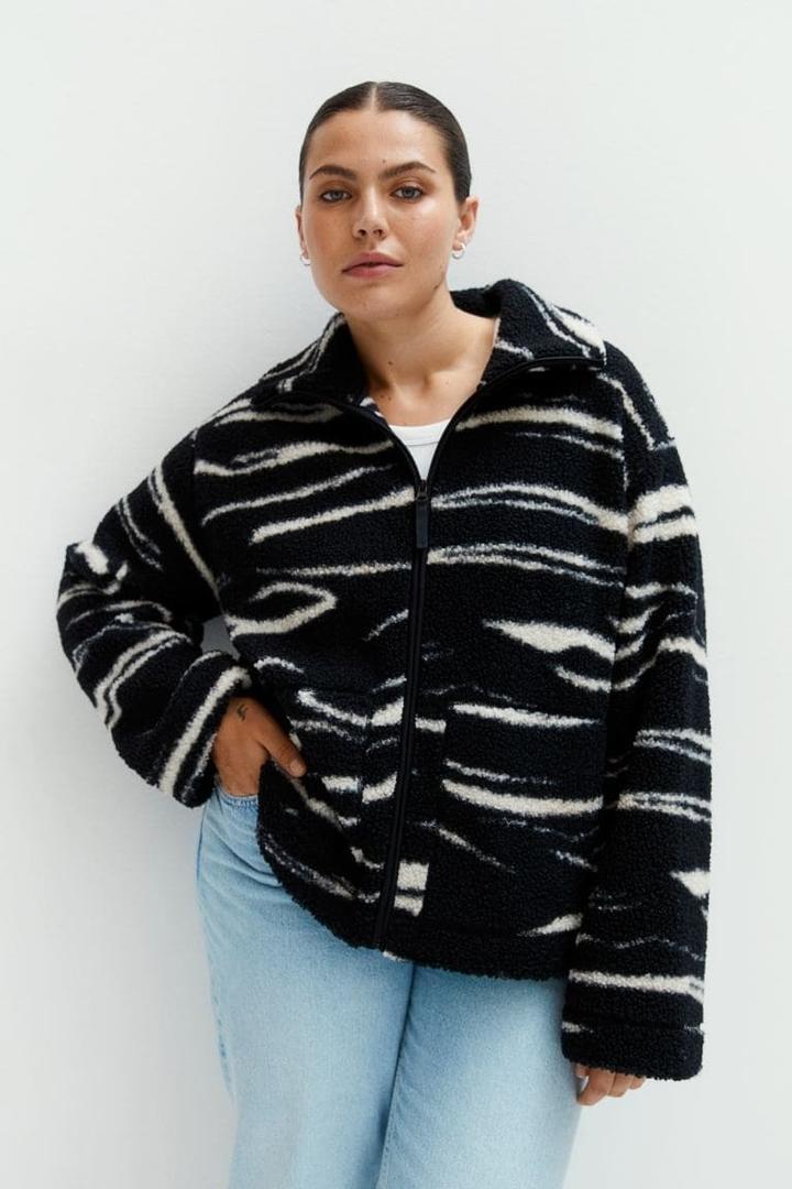 Chaqueta de borreguito en cuatro colores de H&M