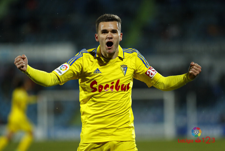 Ager Aketxe celebra el golazo que marcó con el Cádiz CF ante el Getafe CF | LaLiga 123