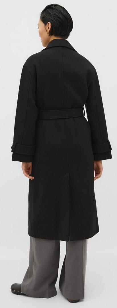 Abrigo de paño negro con cinturón de Stradivarius