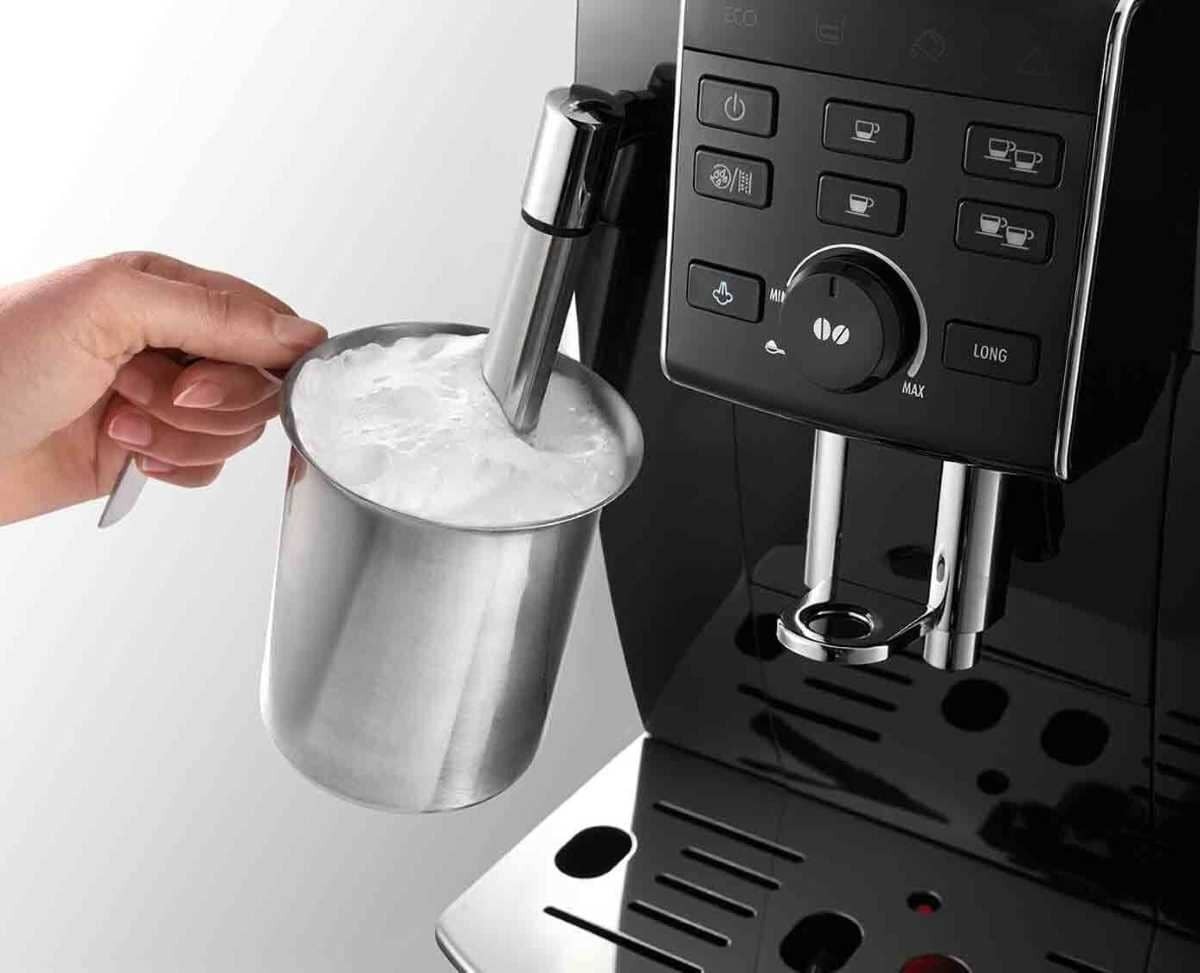 DeLonghi Cafetera automática ECAM13.123.B de Lidl