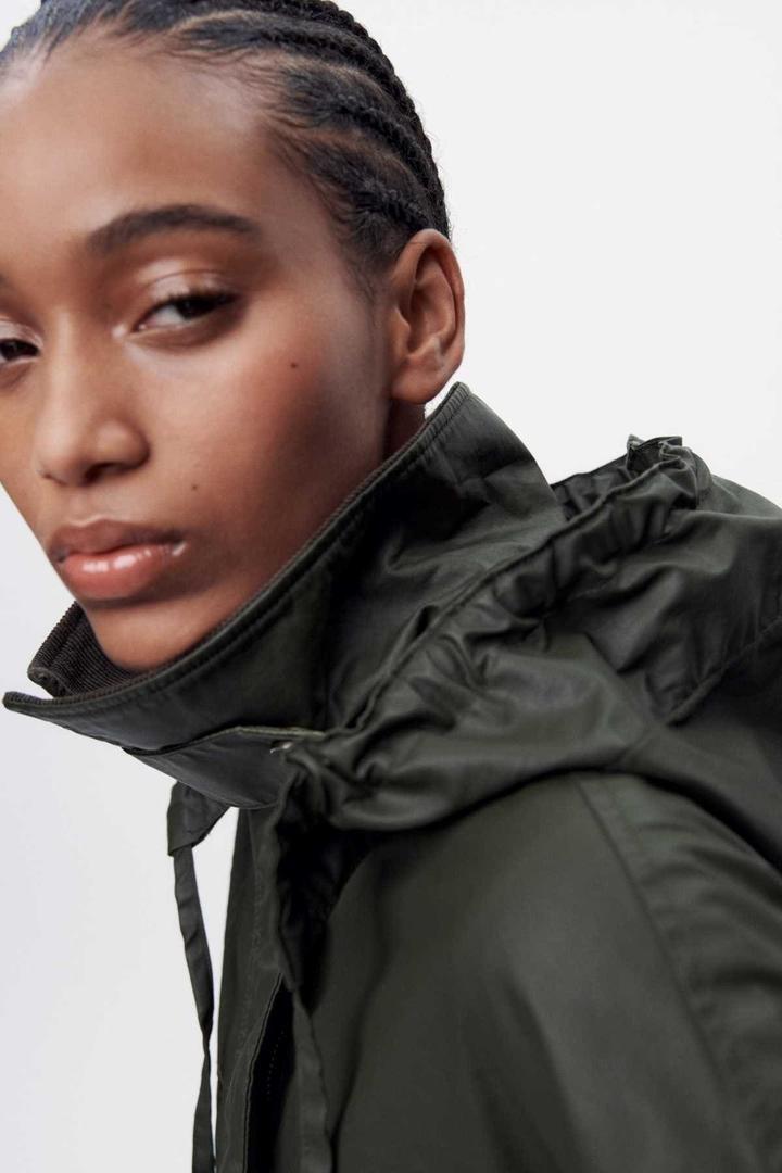 Chaqueta encerada ZW Collection de Zara