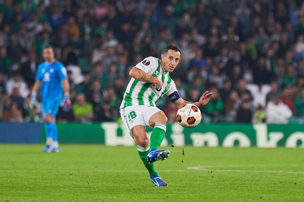 Andrés Guardado en el Real Betis - Aris Limassol | Salvador López Medina para El MIRA