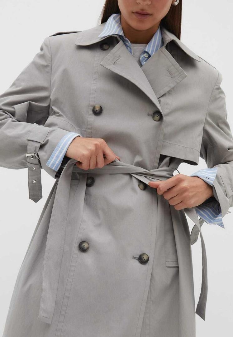 Trench largo armado de Stradivarius