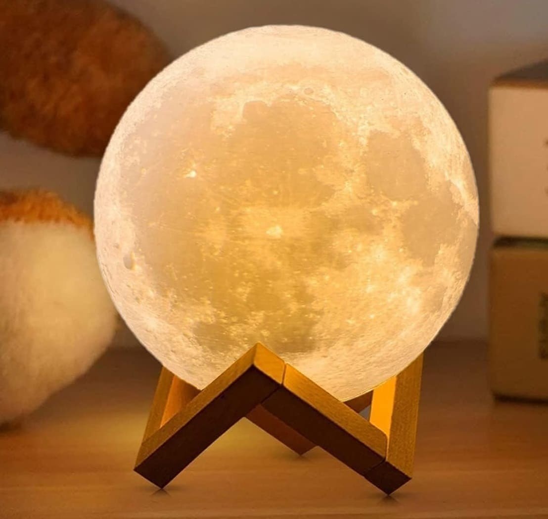 Lámpara en forma de luna llena de la firma ACED en Amazon