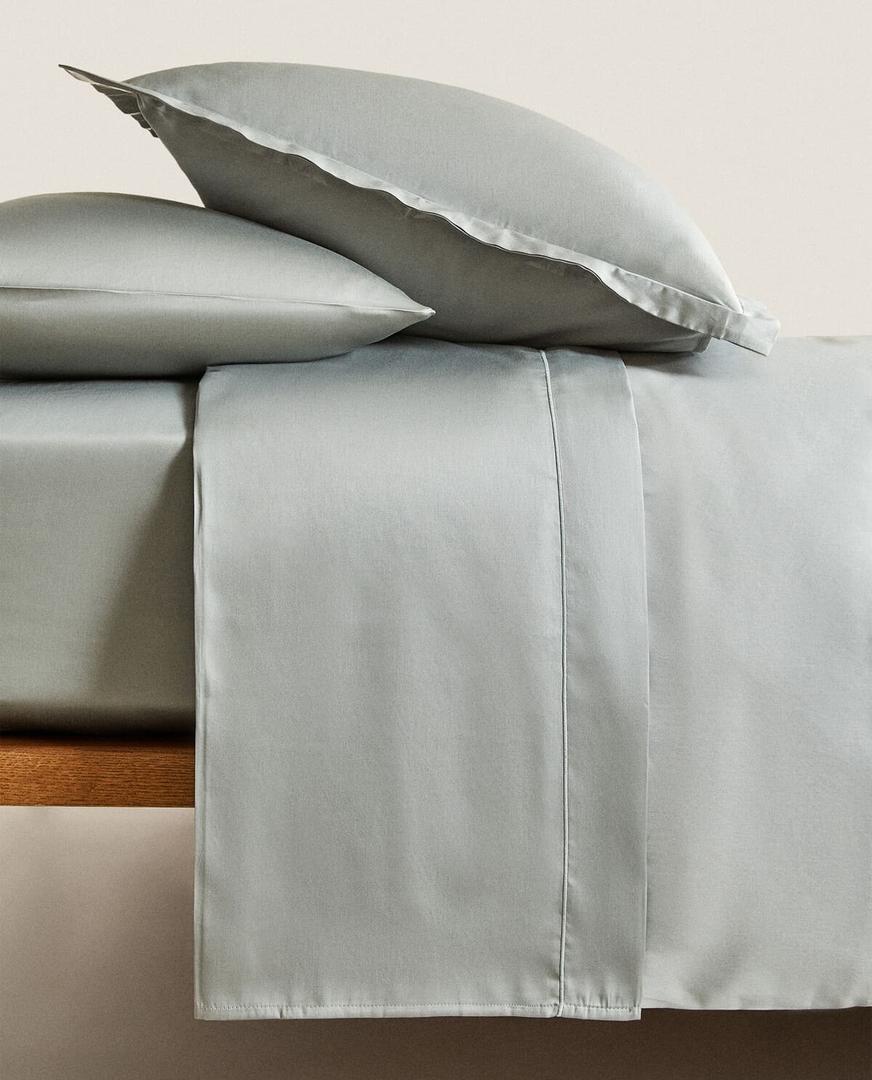 Funda nórdica de satén con 300 hilos en Zara Home