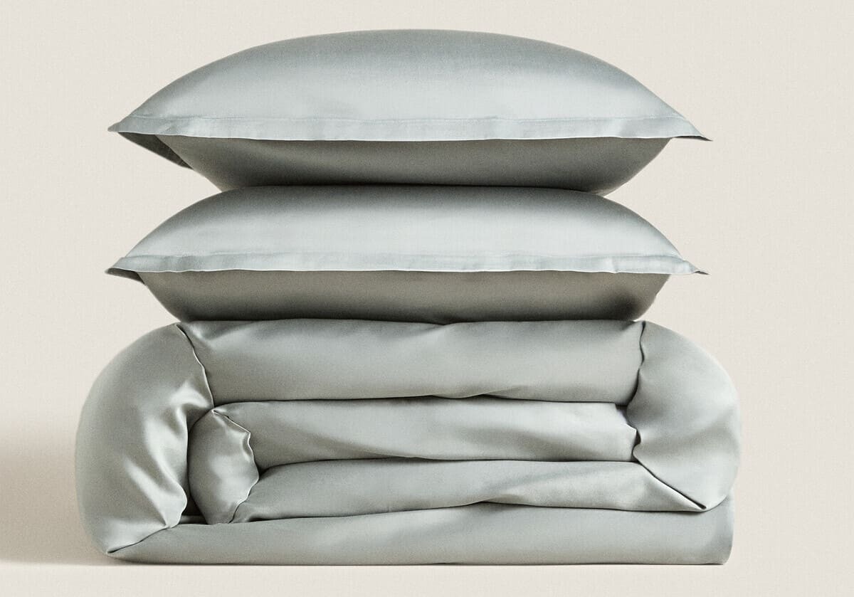Funda nórdica de satén con 300 hilos en Zara Home