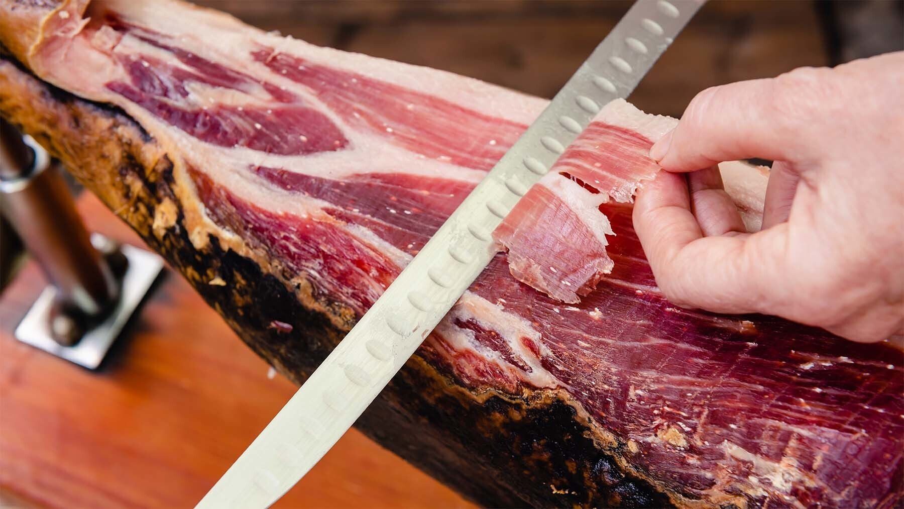 Corte a mano de jamón ibérico