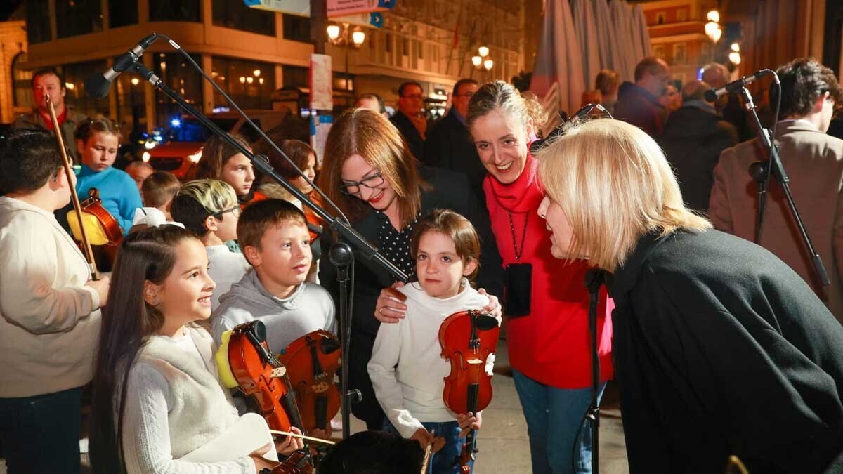 Encendido del alumbrado de Navidad 2023 en Jerez | Foto: Cristo García para El MIRA