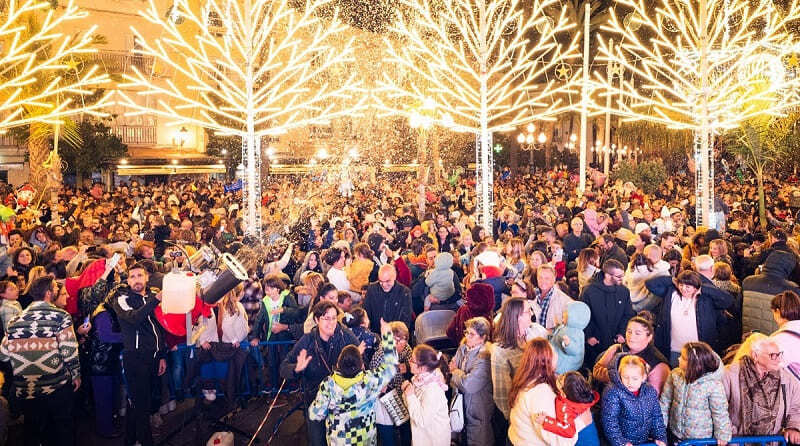 El encendido extraordinario dio el pistoletazo de salida a la Navidad en Cádiz