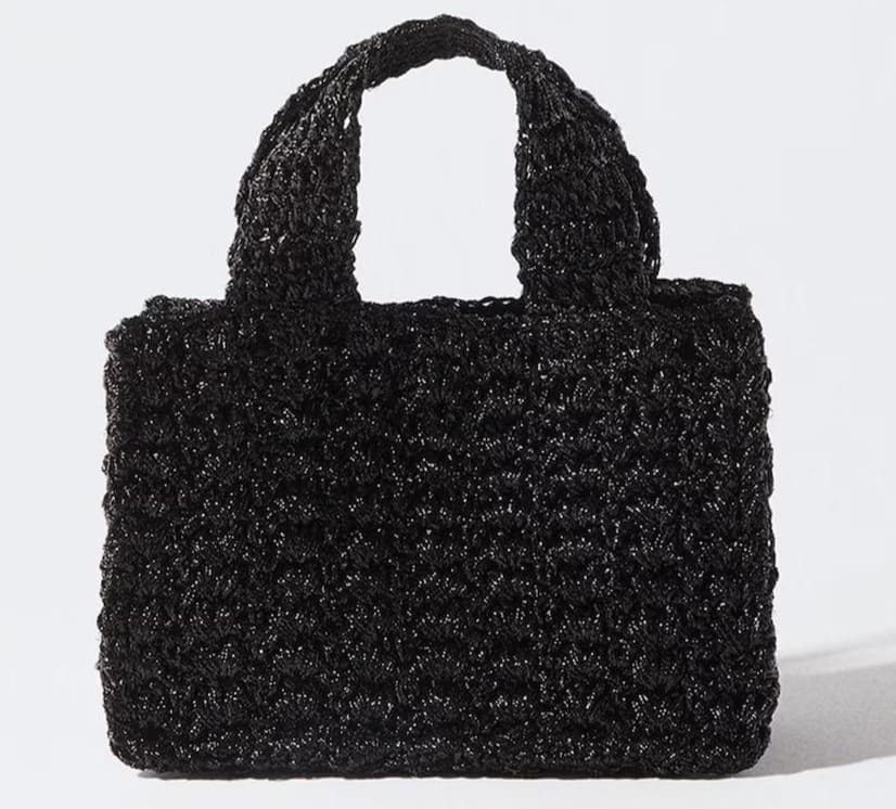 Bolso de mano de crochet convertible a bandolera con cierre de imán