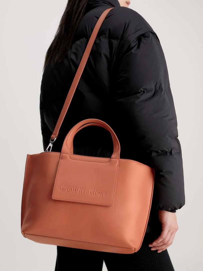 Bolso Tote Bag efecto piel de Calvin Klein