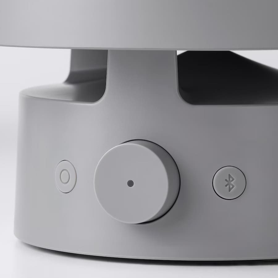 VAPPEBY Lámpara con altavoz Bluetooth de color gris en Ikea