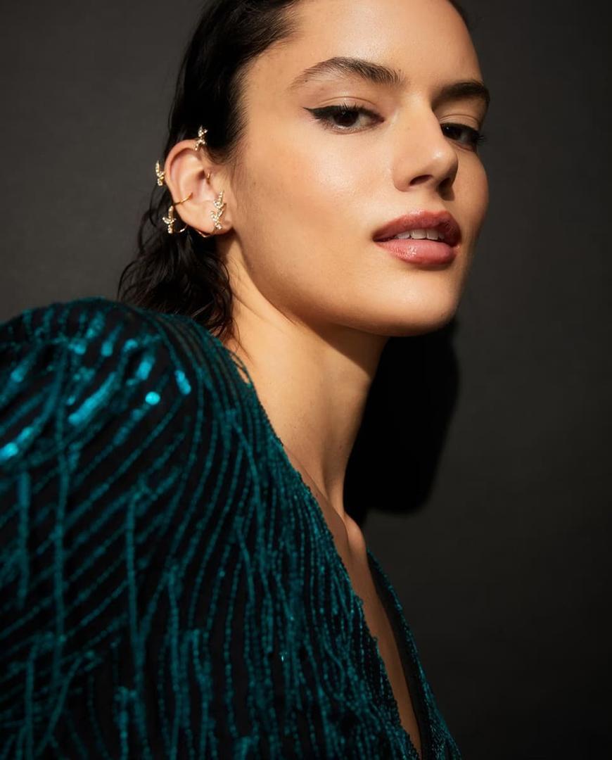 Vestido con flecos y lentejuelas de El Corte Inglés