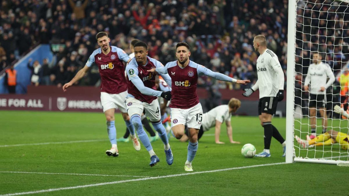 Álex Moreno celebra su gol en el Aston Villa - Legia Varsovia | Twitter Álex Moreno