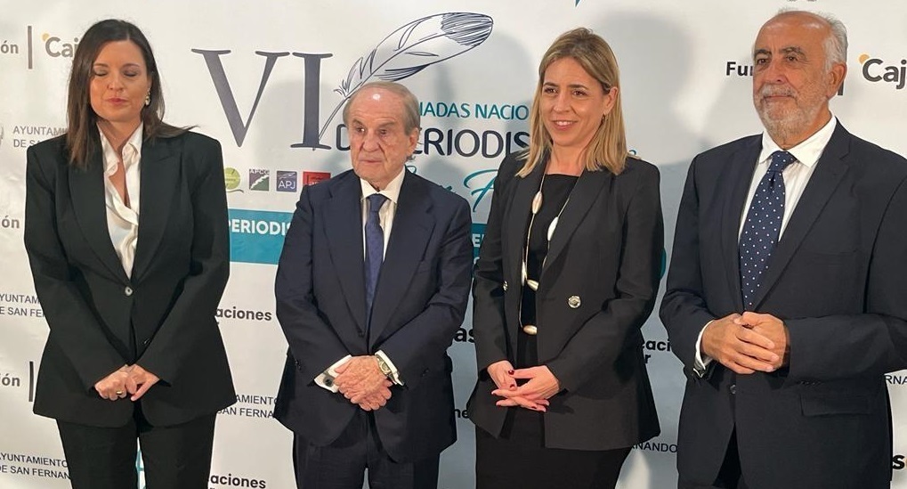 La presidenta de la Diputación, Almudena Martínez, ha presidido la entrega del premio