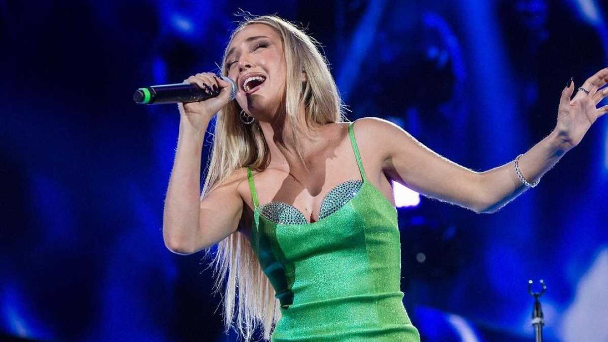 Ana Mena en concierto