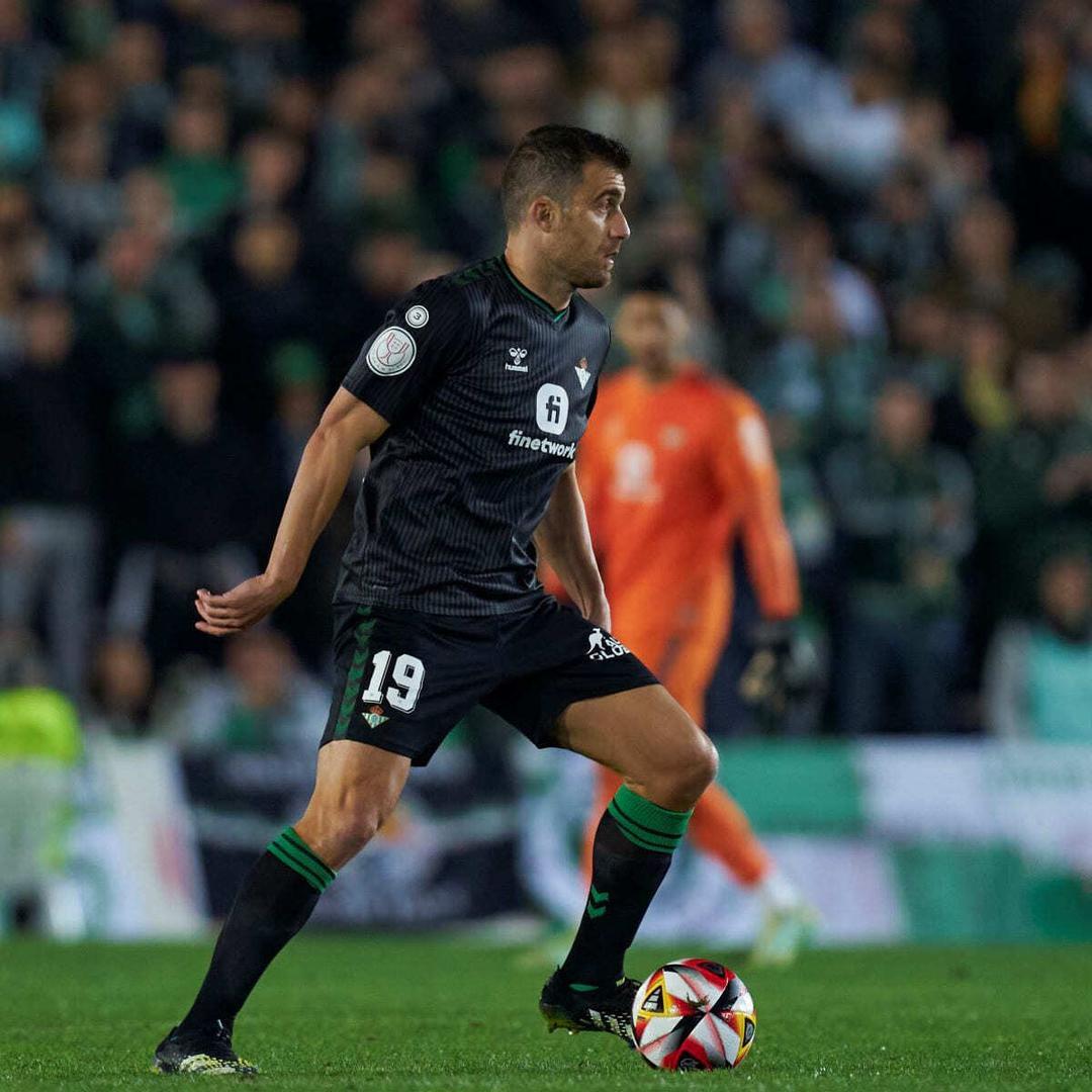 Sokratis en el Villanovense - Real Betis | Foto: RBB