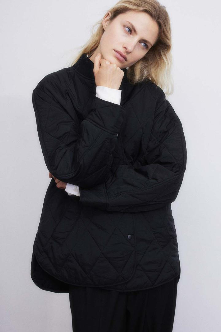 Chaqueta acolchada H&M en negro