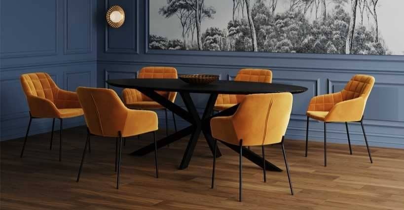 SPARO Mesa ovalada 6-8 personas en madera negra de Maisons du Monde