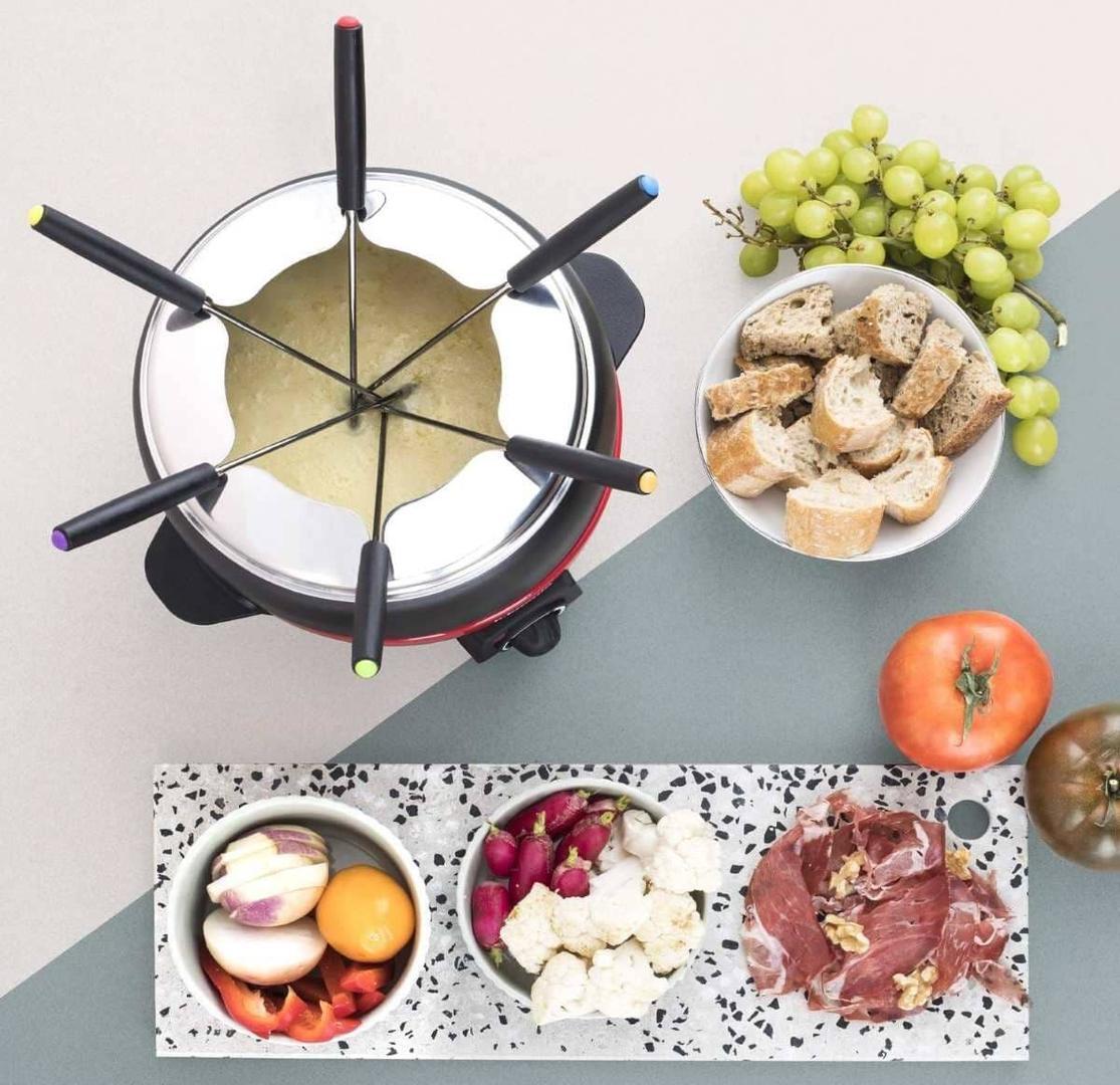 H.Koenig Fondue 6 Personas, 800 W, 2 litros, Capacidad de 2 l, 44 Decibeles, Acero, Rojo de Amazon