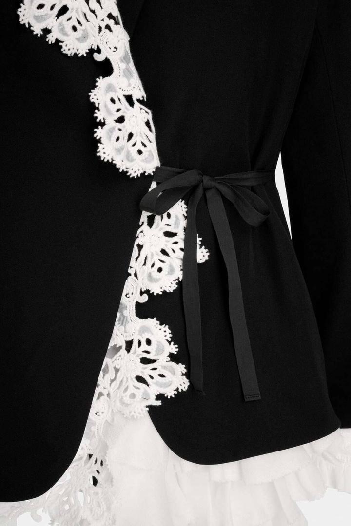 Chaqueta New Romantic de edición limitada en Zara