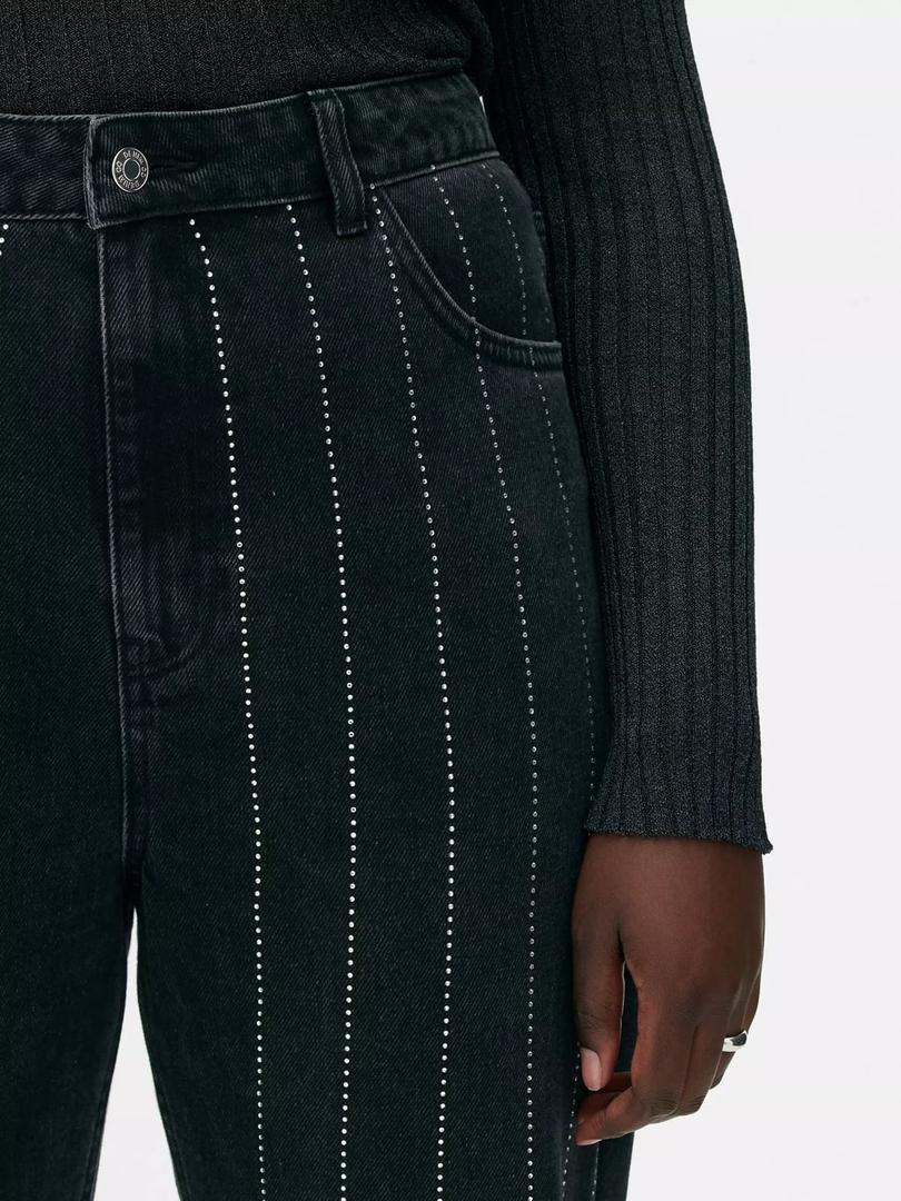 Pantalones vaqueros de raya diplomática con strass de Primark