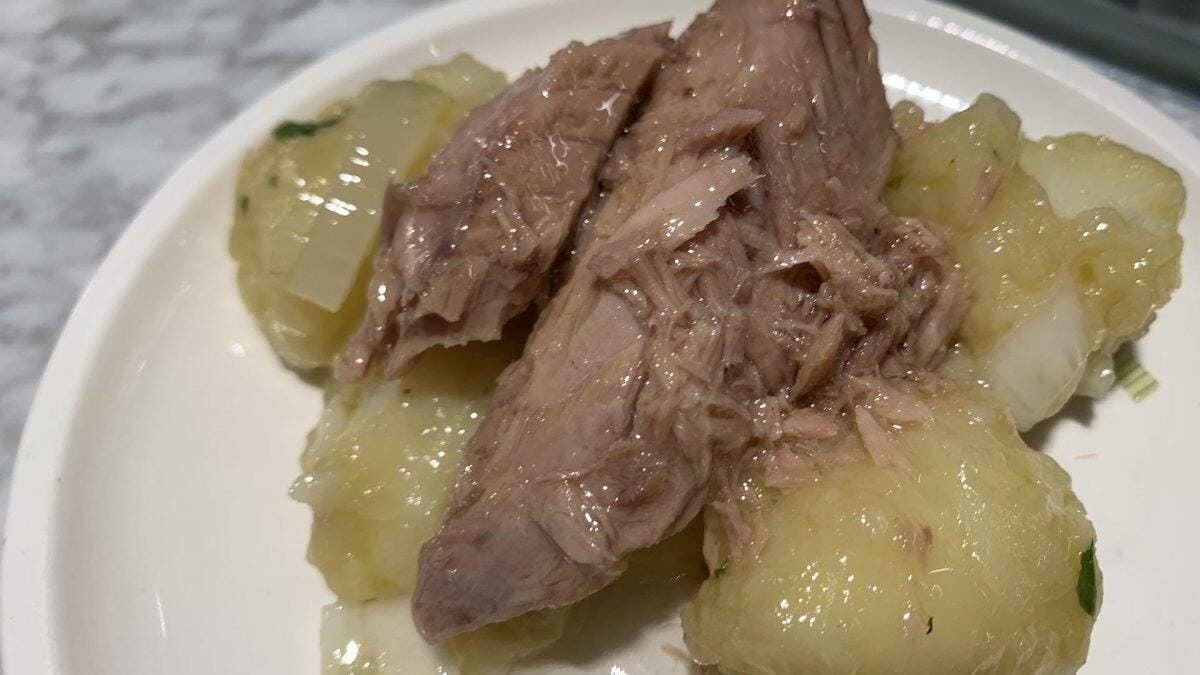 Las insuperables papás aliñás de la barra de El Faro en Cádiz