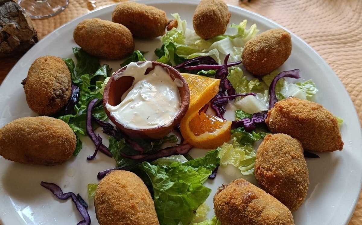 Croquetas del restaurante El Ventorrillero en Jimena