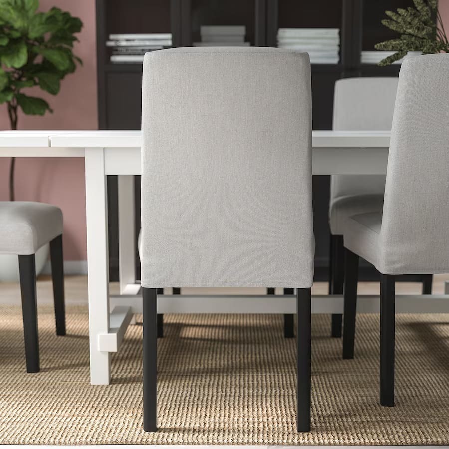 BERGMUND Silla negra y gris claro de Ikea
