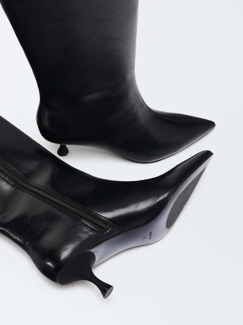 Bota de tacón kitten negra de Parfois